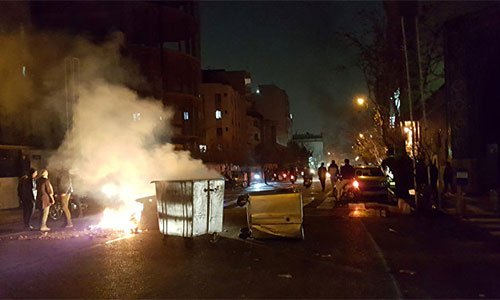 disturbios en Irán El líder supremo iraní acusa a los “enemigos de Irán” de los disturbios en el país